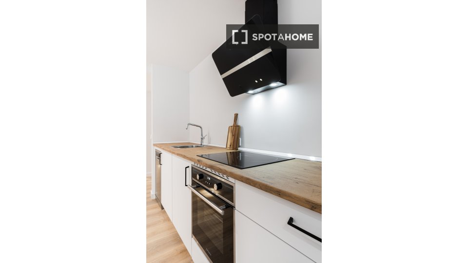 Double room Madrid, 6 beds, 120m² — photo 15