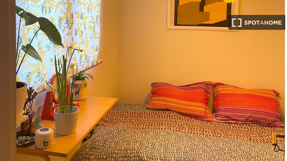Apartment Lisbon, 2 beds, 72m² — photo 9