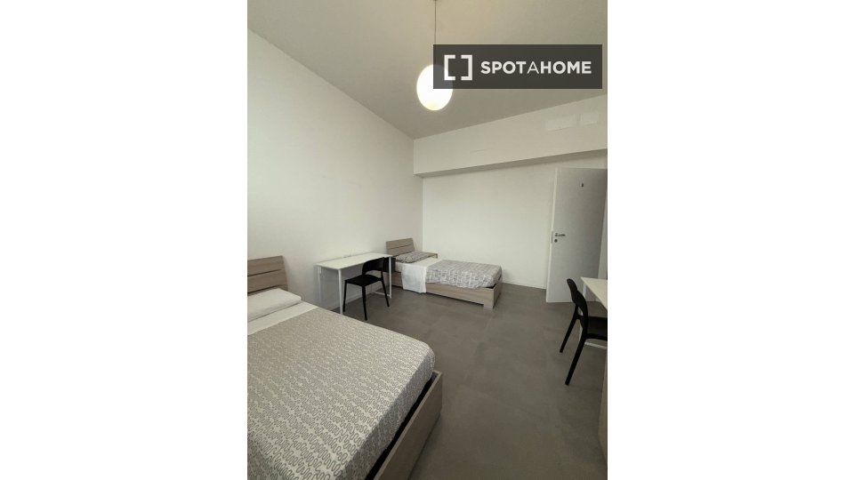 Double room Milan, 8 beds — photo 6