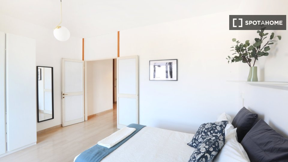 Double room Milan, 3 beds, 101m² — photo 12
