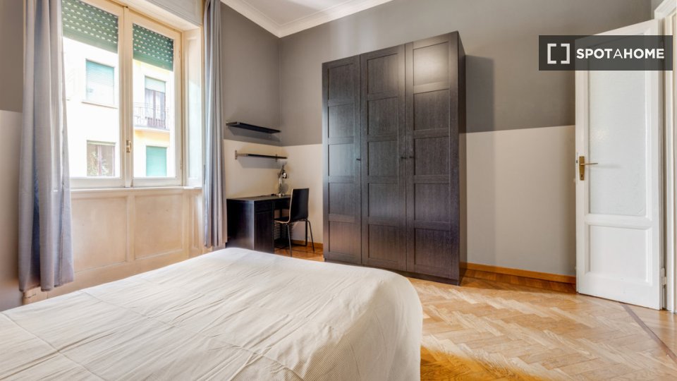 Double room Milan, 3 beds, 89m² — photo 13
