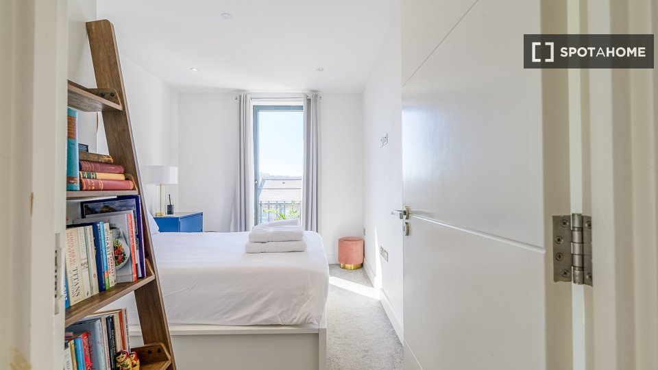 Apartment London, 2 beds — photo 19