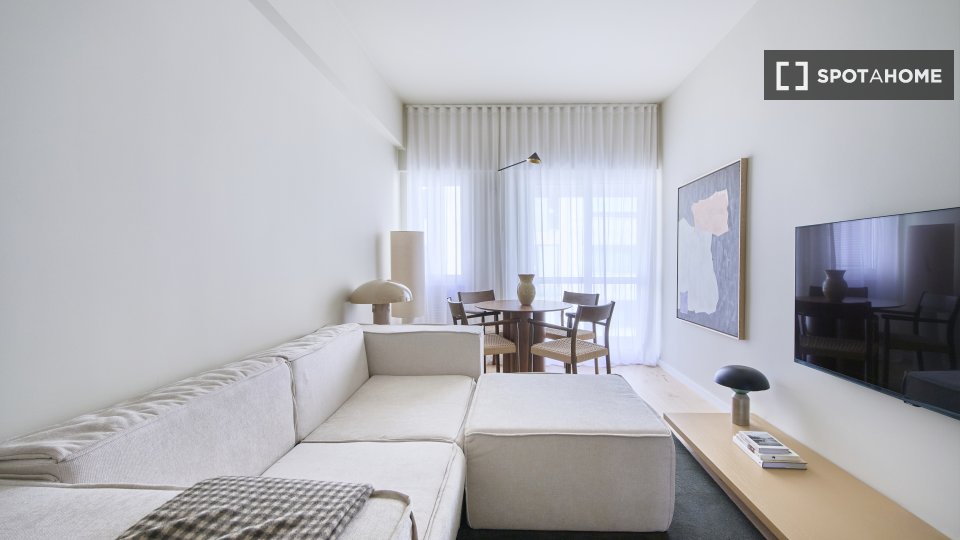 Apartment Lisbon, 1 bed — photo 17