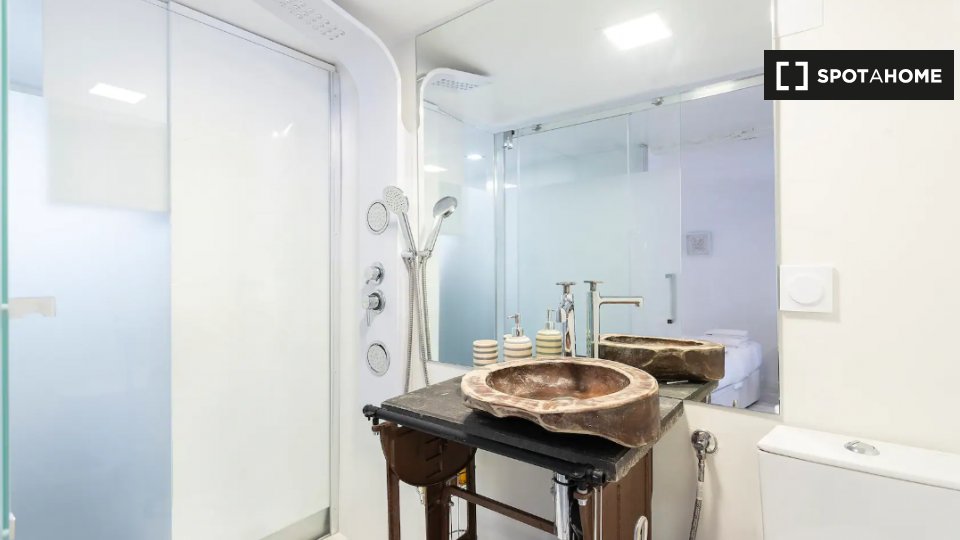 Apartment mono Lisbon, 50m² — photo 3