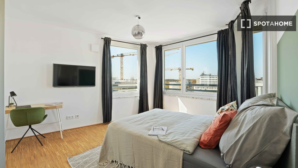Double room Munich, 5 beds, 148m² — photo 1