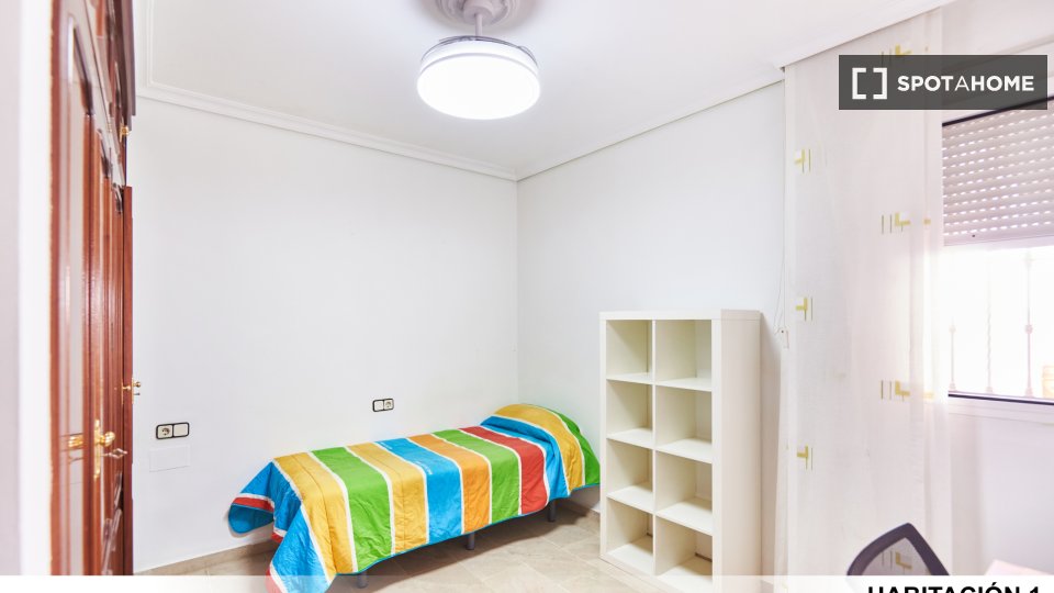 Double room Seville, 4 beds — photo 60