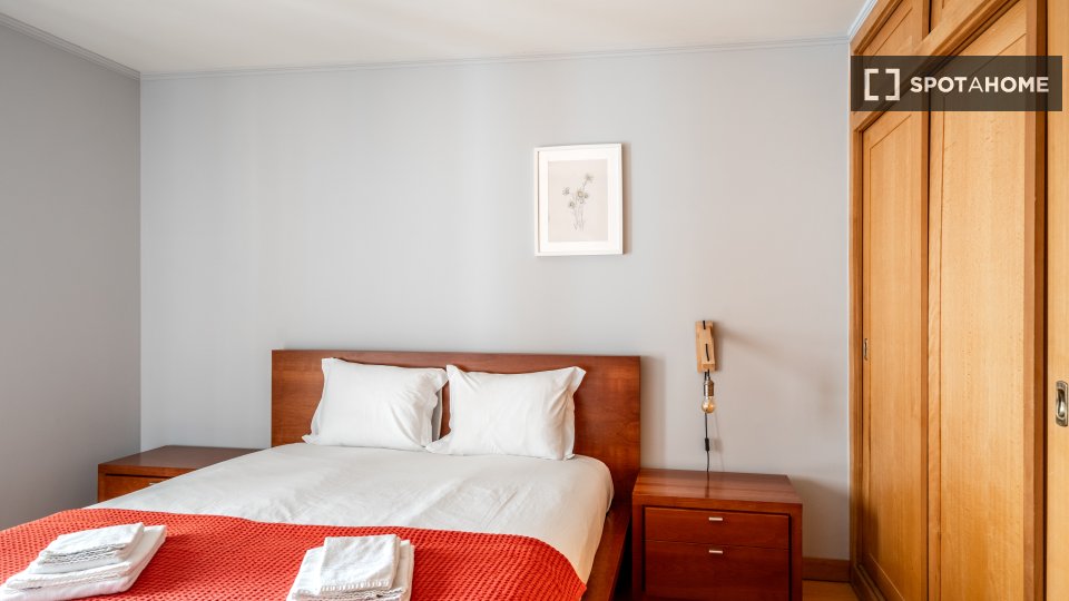 Apartment Lisbon, 3 beds, 98m² — photo 2
