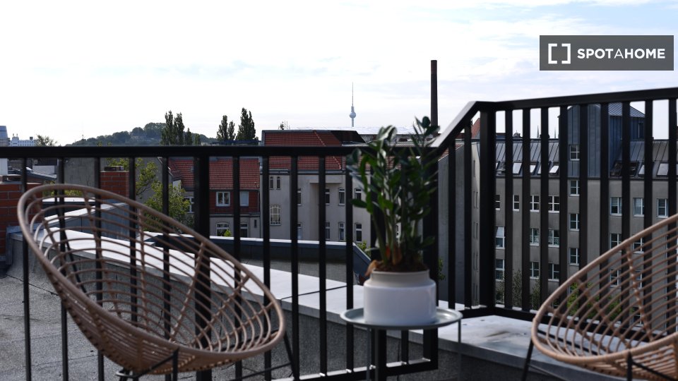 Double room Berlin, 4 beds, 171m² — photo 5