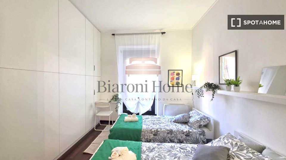 Double room Milan, 7 beds, 100m² — photo 1