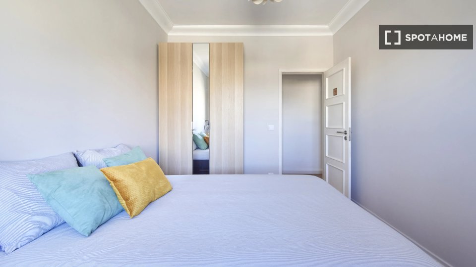 Double room Lisbon, 6 beds — photo 2