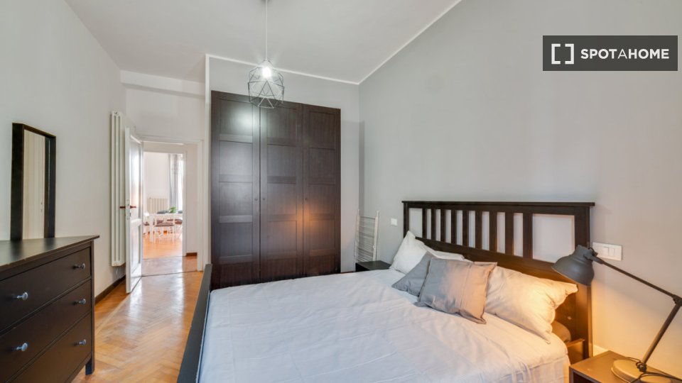 Double room Milan, 5 beds, 123m² — photo 10