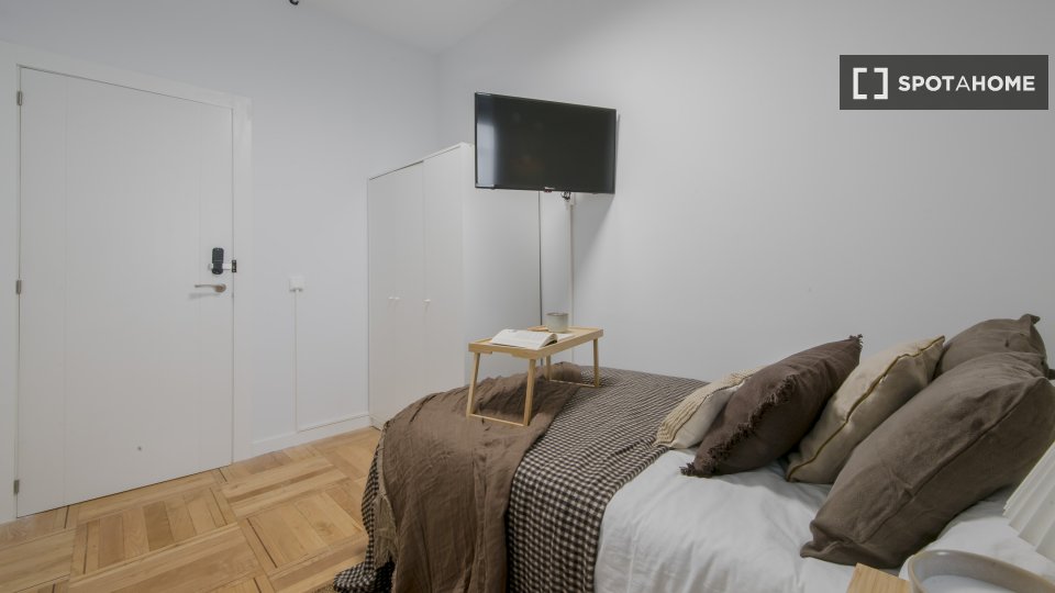 Double room Madrid, 10 beds — photo 1
