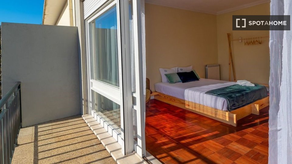 Double room Porto, 10 beds, 500m² — photo 12