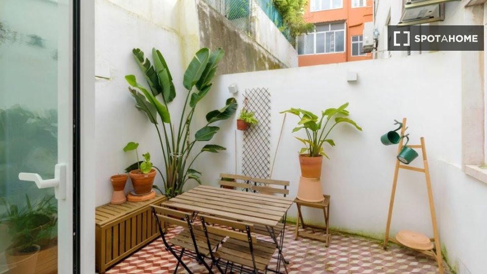 Apartment Lisbon, 1 bed, 50m² — photo 9