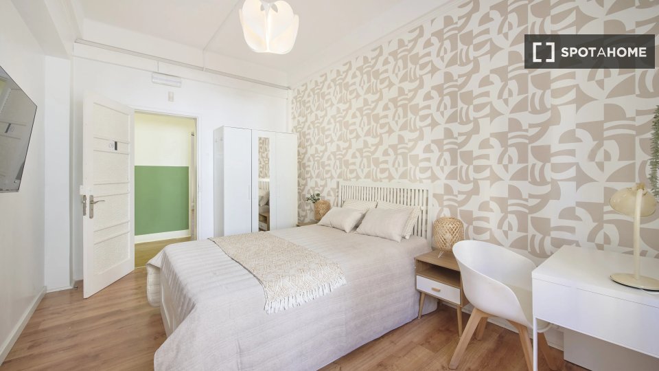 Double room Lisbon, 9 beds — photo 12