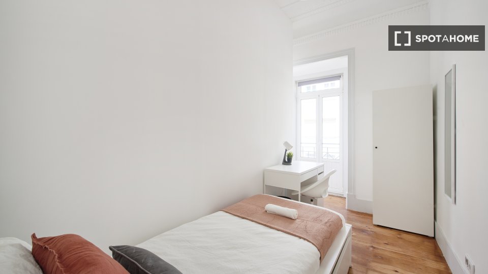 Double room Lisbon, 8 beds — photo 2