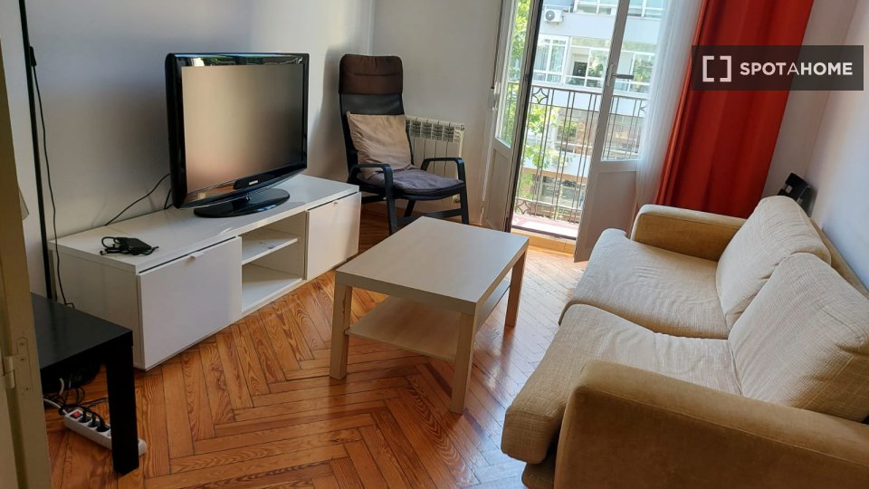 Double room Madrid, 4 beds, 110m² — photo 20