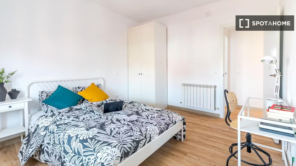 Double room Madrid, 4 beds — photo 20