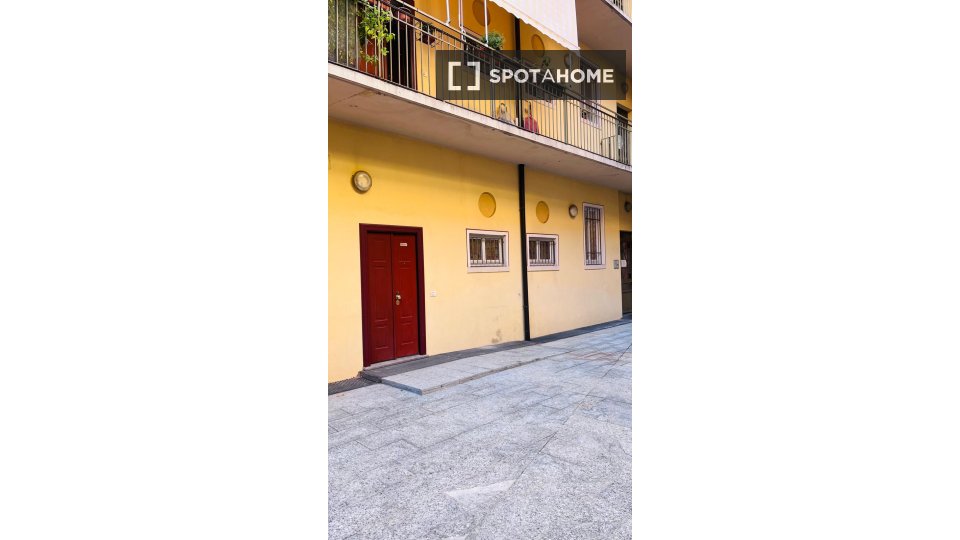 Apartment Milan, 1 bed, 48m² — photo 1