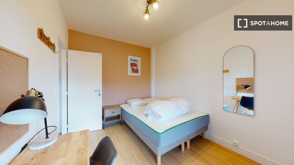 Double room Marseille, 15 beds — photo 11