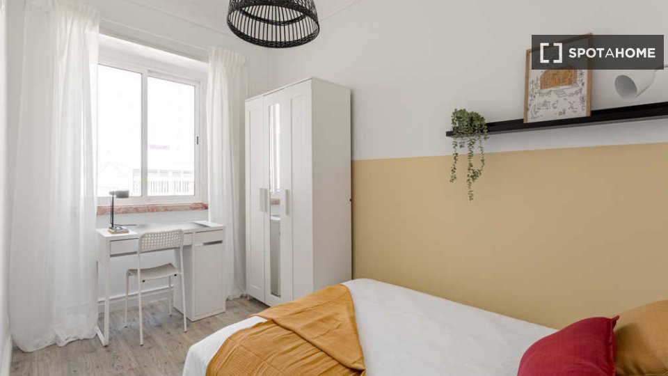 Double room Lisbon, 7 beds — photo 53