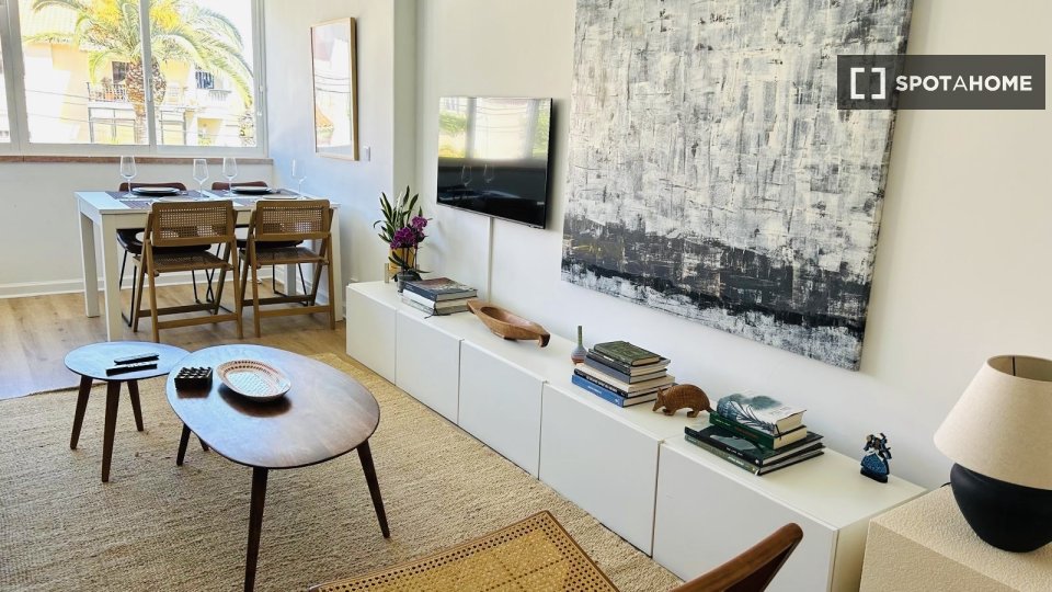 Apartment Lisbon, 2 beds — photo 17