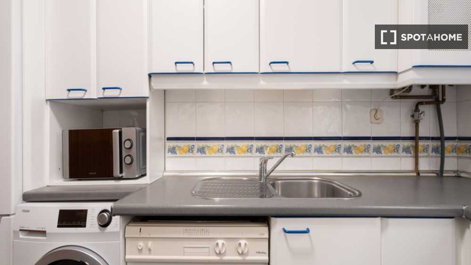 Double room Madrid, 4 beds — photo 4