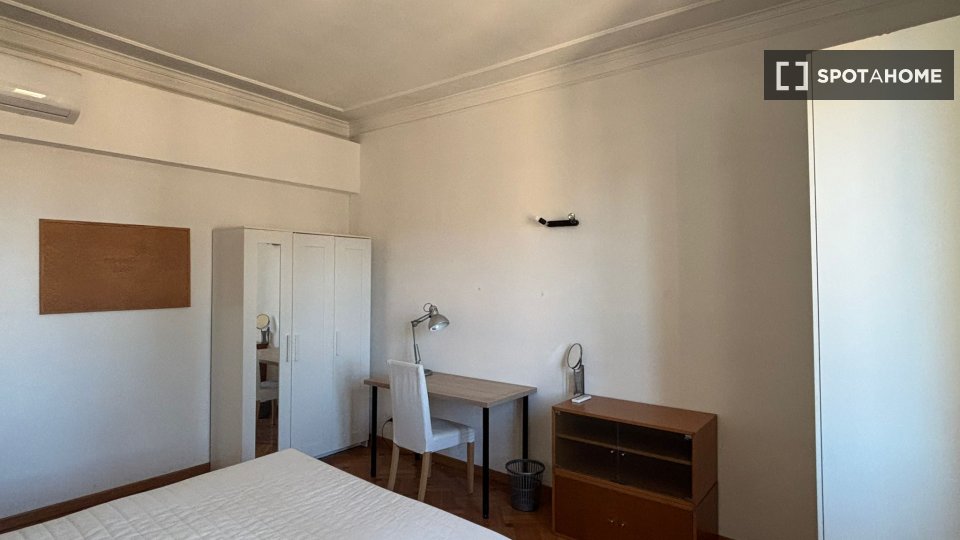 Double room Rome, 3 beds — photo 3