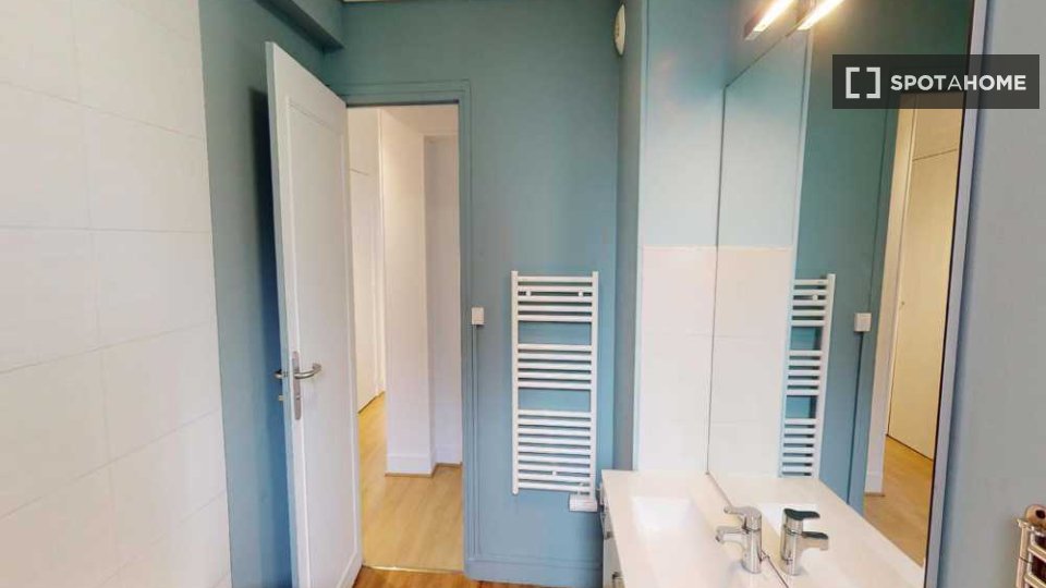 Double room Paris, 5 beds, 110m² — photo 13