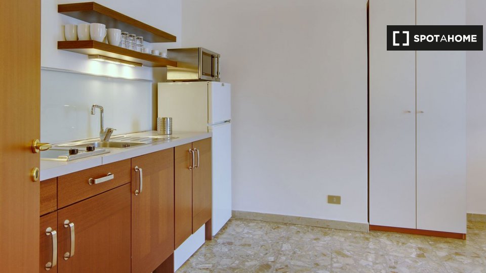 Apartment Milan, 1 bed — photo 2