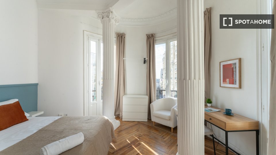 Double room Madrid, 9 beds — photo 10