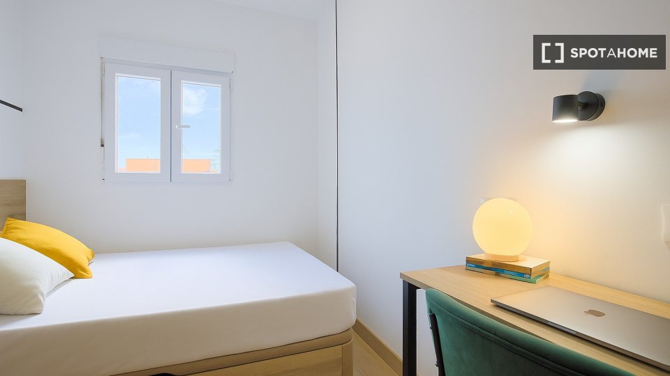 Double room Madrid, 6 beds — photo 40