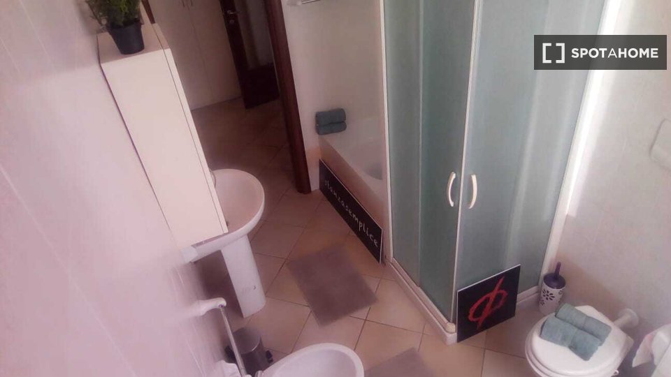 Double room Brescia, 3 beds — photo 15