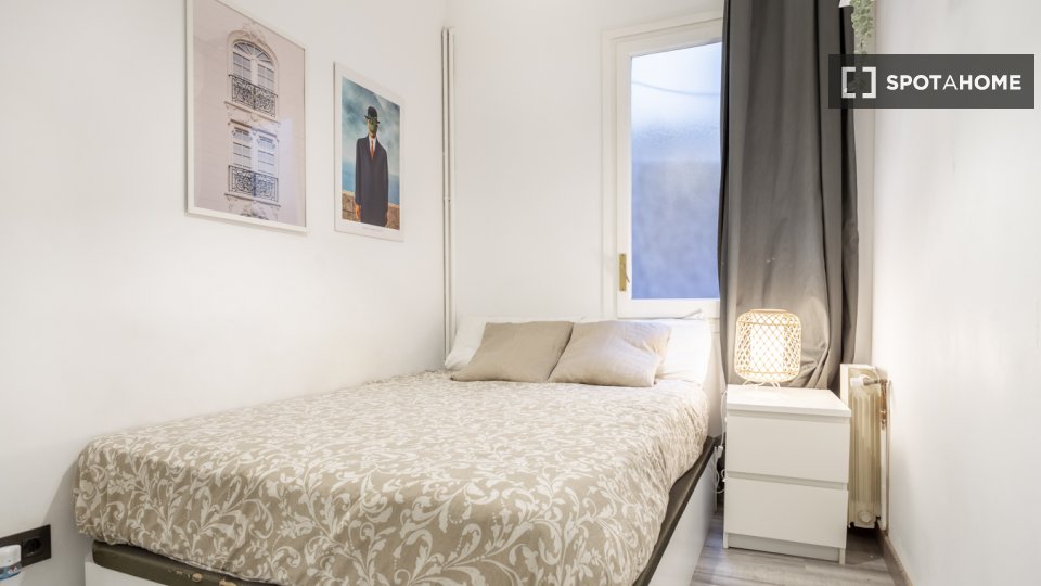 Double room Barcelona, 6 beds — photo 15