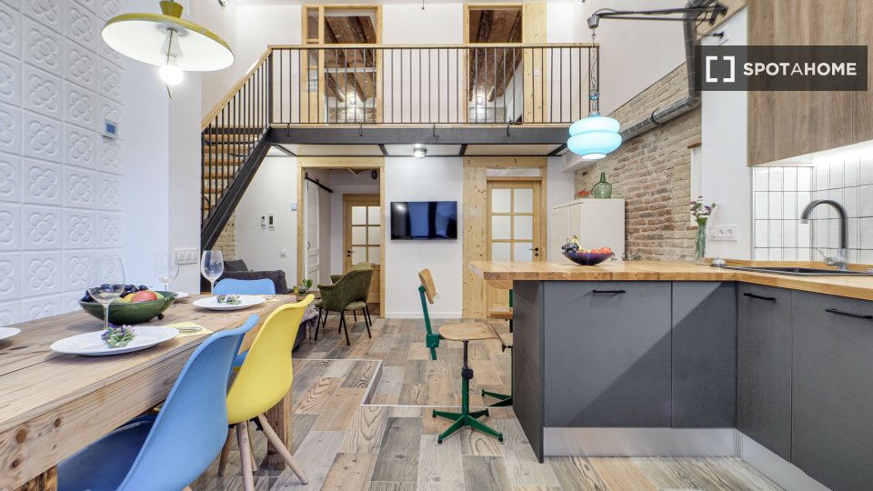 Apartment Barcelona, 4 beds, 107m² — photo 14