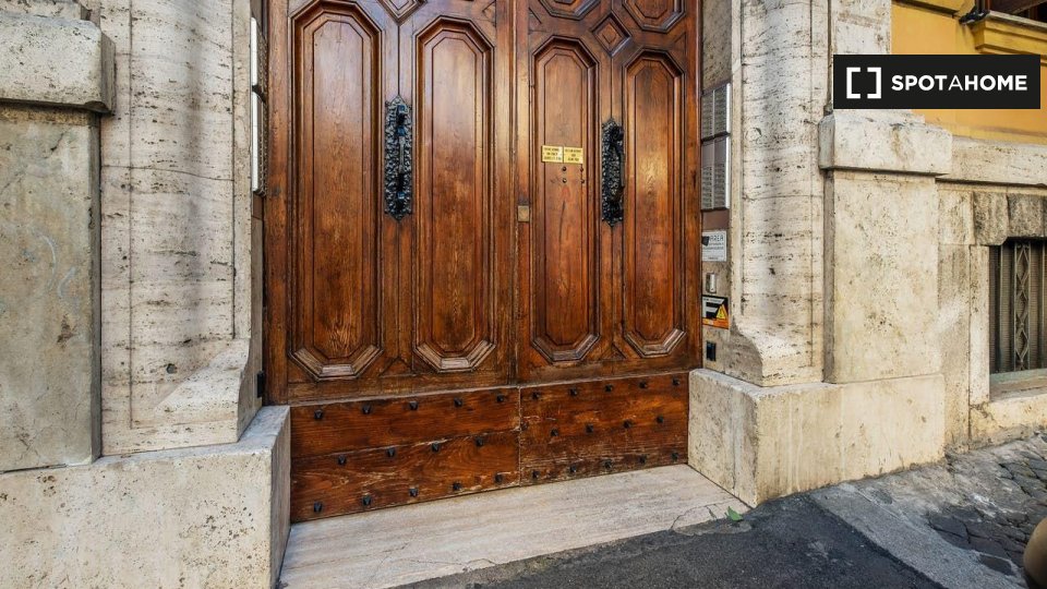 Apartment Rome, 2 beds — photo 16