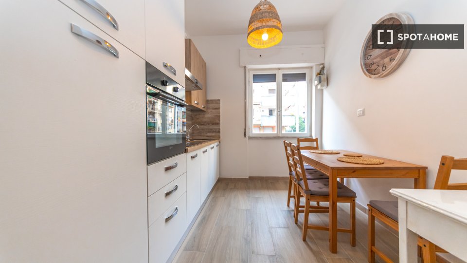 Double room Rome, 2 beds, 70m² — photo 10
