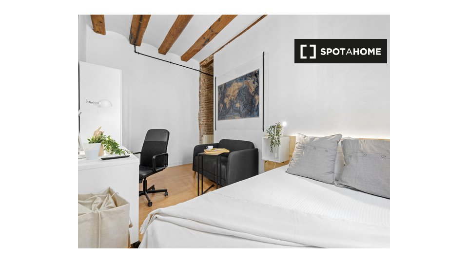 Double room Barcelona, 4 beds — photo 13