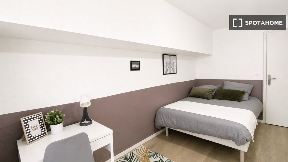 Double room Lyon, 5 beds — photo 20