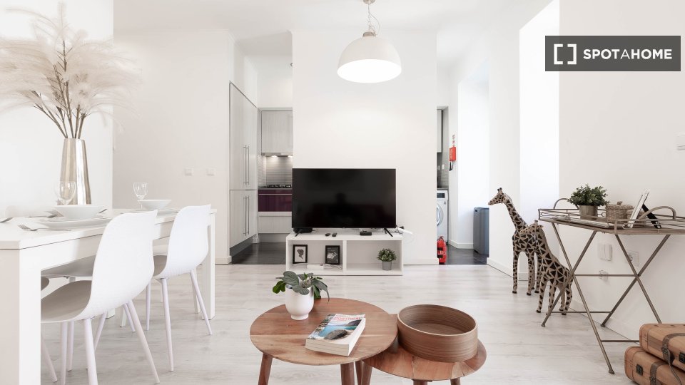 Apartment Lisbon, 2 beds — photo 32