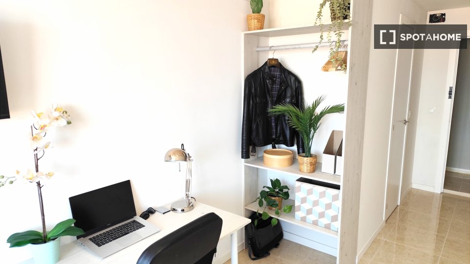 Double room Madrid, 5 beds — photo 12