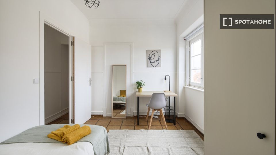 Double room Lisbon, 9 beds — photo 3
