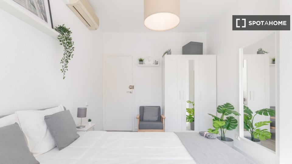 Double room Barcelona, 4 beds, 120m² — photo 7