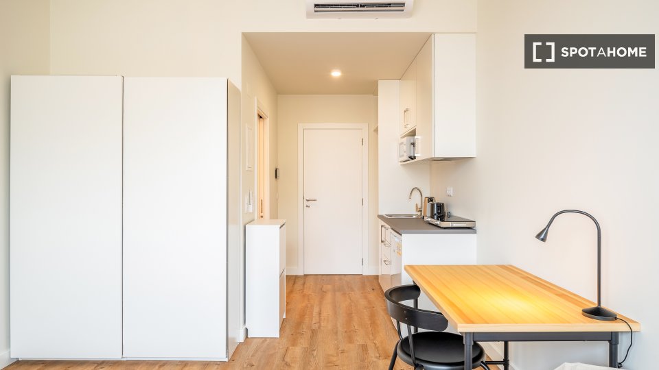 Apartment mono Lisbon, 19m² — photo 12