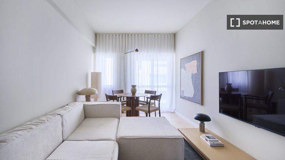 Apartment Lisbon, 1 bed — photo 6