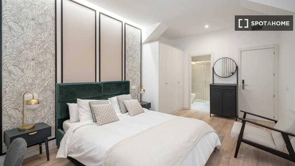 Double room Madrid, 5 beds — photo 18