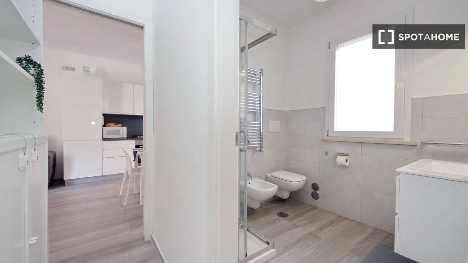 Apartment Rome, 1 bed — photo 18