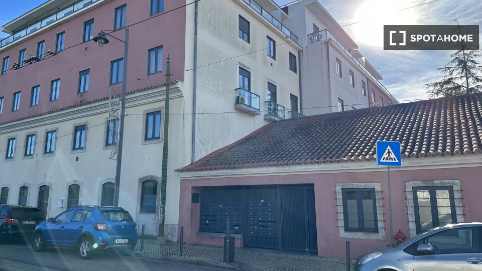 Apartment mono Lisbon, 60m² — photo 17