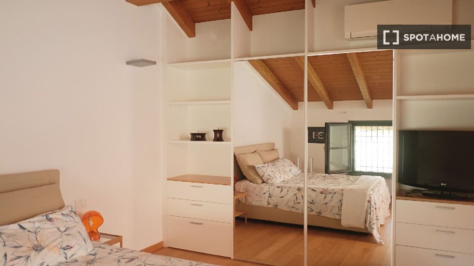 Apartment Milan, 1 bed, 70m² — photo 4