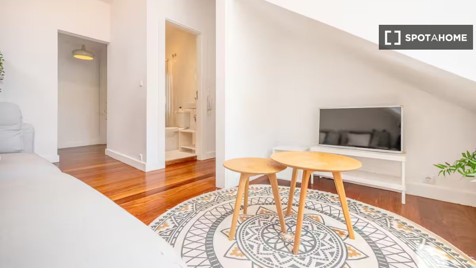 Apartment Lisbon, 1 bed — photo 12